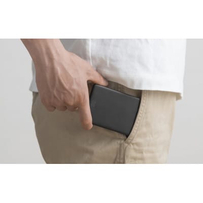 薄型モバイルバッテリー5000mAh TW-A05020-B黒 アイリスオーヤマ[53753355]