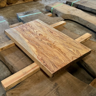 希少品種「蔡温松」一枚板(幅約70cm×長さ約120cm×厚み約7cm)天然木