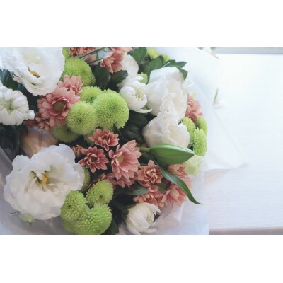 季節のお花で束ねた仏花【花瓶用】/Sサイズ