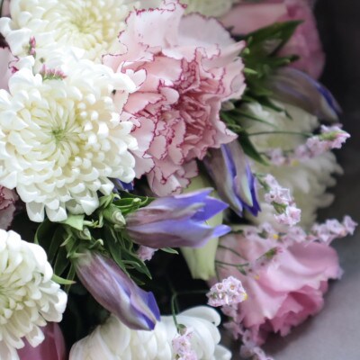 季節のお花で束ねた仏花【花瓶用】/Lサイズ