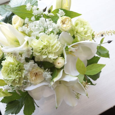 季節のお花で束ねた仏花【花瓶用】/Lサイズ