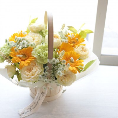 【母の日】季節のお花のアレンジメント/ミニサイズ～花瓶不要!届いてそのまま飾れるフラワーアレンジ