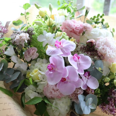 【母の日】季節のお花のアレンジメントLサイズ～花瓶不要!届いてそのまま飾れるフラワーアレンジ