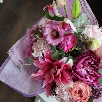 【毎月定期便】季節のお花で束ねたブーケ【花瓶用】/Mサイズ全12回
