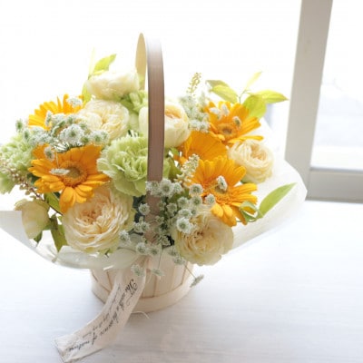 【毎月定期便】季節のお花のアレンジメント/ミニサイズ～届いてそのまま飾れるフラワーアレンジ全6回