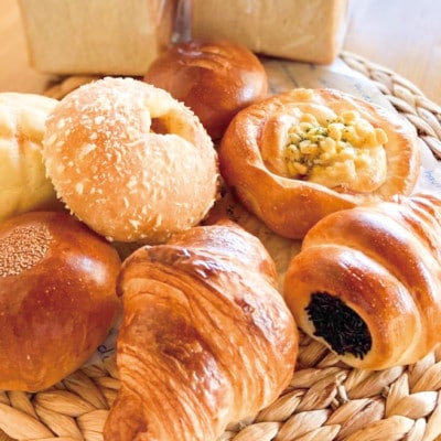 茨城県産小麦100%!3種の食パン食べ比べと、お楽しみパン5個のセット!