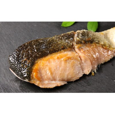 【北海道産】秋鮭 切り身 (アキアジ) 辛塩タイプ 約800g×3袋