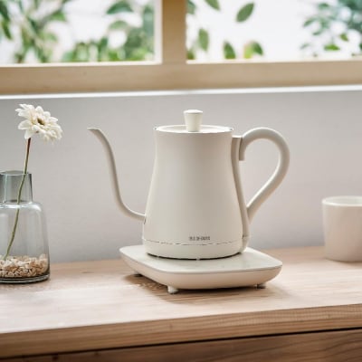 電気ケトル IKE-C601T-CW ホワイト アイリスオーヤマ ケトル ドリップケトル 0.6L