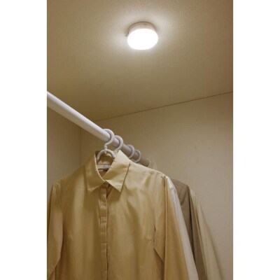 照明 乾電池式LEDセンサーライト マルチタイプ 電球色 BSL40ML-WV2
