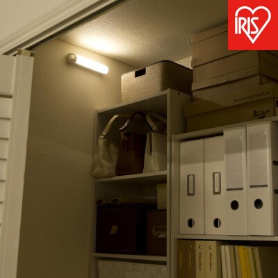 照明 乾電池式LEDセンサーライト ウォールタイプ 電球色 BSL40WL-WV2