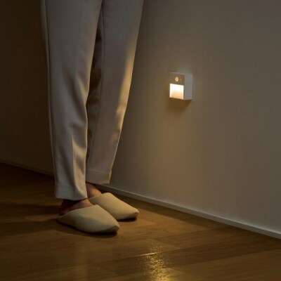 乾電池式LEDセンサーライト　下方発光タイプ BSL-MS1