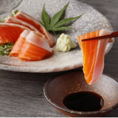 【2025年6月上旬発送】活〆海峡サーモン　お刺身さくと生切身A(冷蔵)　特製漬タレ付