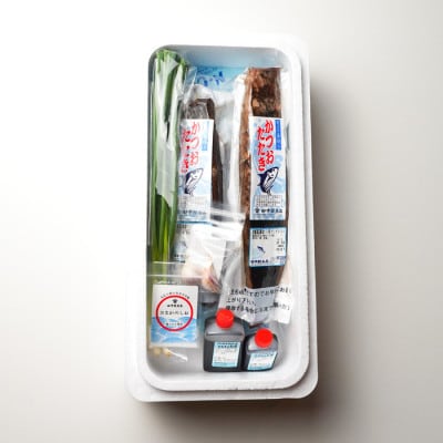 【初鰹先行予約】漁師町の老舗魚屋大将が厳選した本格生カツオ藁焼きタタキ4人前(約500g)冷蔵