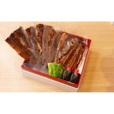 【全4回定期便】国産うなぎ蒲焼 約180g×3尾【炭火・職人手焼き「和食竜むら」】