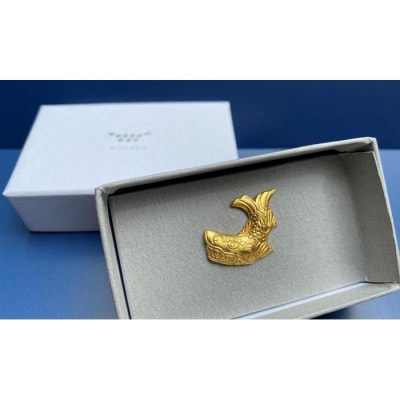 話題独占?!名古屋城の【金のシャチホコ】魚のアクセサリーシリーズ”nanako”ピンズ