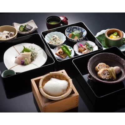 「豆腐懐石くすむら」で利用できるお食事券10,000円分(1,000円×10枚)
