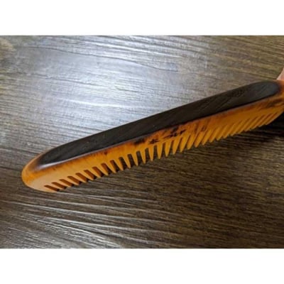 つげ櫛の櫛留商店　本つげ材すす櫛(荒歯)袋付　※約13.5cm