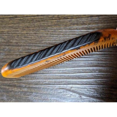 つげ櫛の櫛留商店　本つげ材すす櫛(中歯)袋付　※約9.8cm