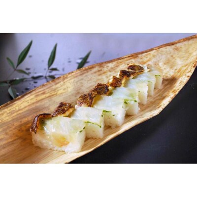 昆布〆鯛寿司