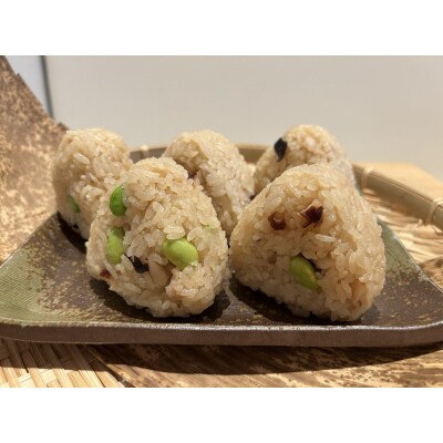 南知多産タコとタコの出汁を使った「たこむすび」(10個入り)