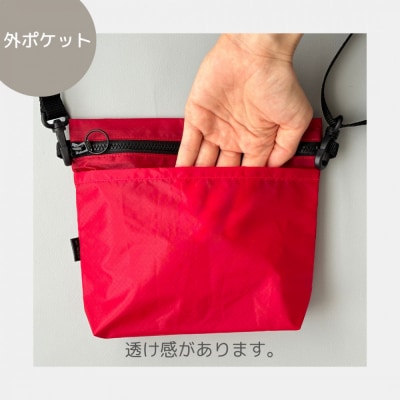 【赤】ポケット付き軽量ナイロンショルダーバッグ　サコッシュ　撥水ポシェット