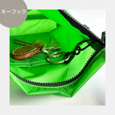 【緑】ポケット付き軽量ナイロンショルダーバッグ　サコッシュ　撥水ポシェット