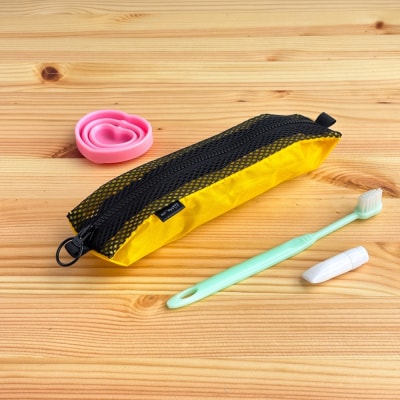 【黄色】洗えて清潔!メッシュ×ナイロンのハブラシポーチ