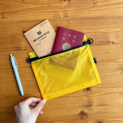 【黄色】A6が入る軽量撥水ナイロンスクエアポーチ(マチあり)