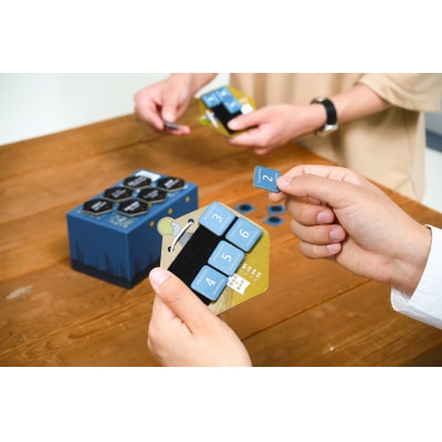 ボードゲーム『なんだって授賞式』_hs416-003