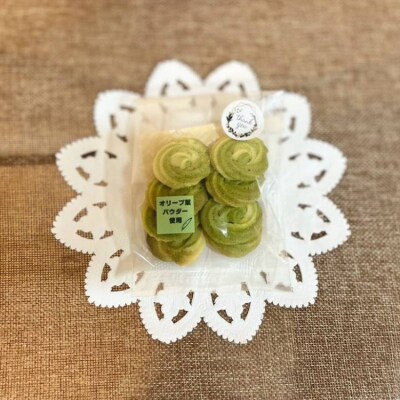 相模原市で栽培しているオリーブの葉で作られているクッキー