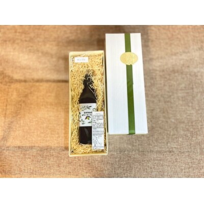 相模原市で栽培しているオリーブの実のオリーブオイル