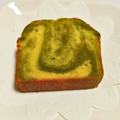 相模原市で栽培しているオリーブの葉で作られているパウンドケーキ(マーブル)