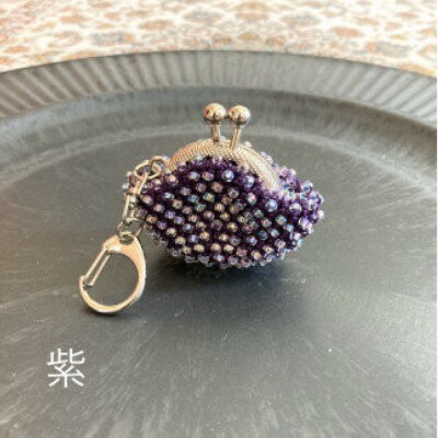 【紫】ハンドメイドのビーズがま口キーホルダー(シルバー)