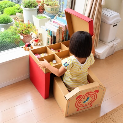 成長に合わせて使える段ボール家具　ジュニアデスクチェア&おうち型収納ボックス◇【赤色セット】