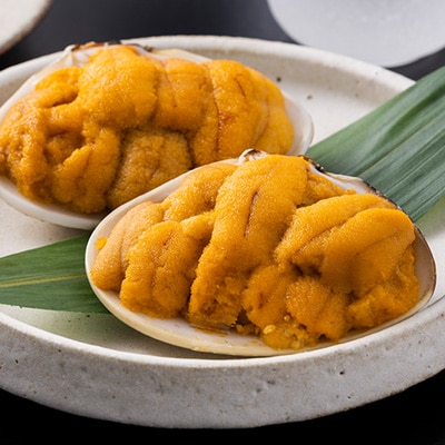 青森県産粒うに(50g×2本)と、焼きうに(40g×2個)のセット