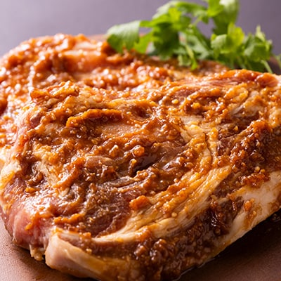 あおもりの豚味噌漬セット(豚ロース味噌漬 100g×2枚&豚モモ肉 250g×2p)