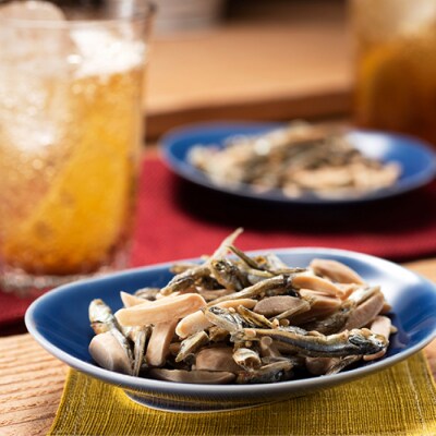 【定期便】小魚入り!無塩・素焼きのアーモンド1,200g×2ヶ月【健康&骨活!!!】.BH012