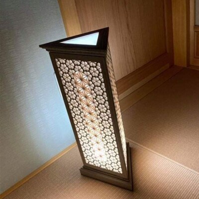 組子の行灯 〈天然木:タモ・スギ・ホウ〉【卓越技能師の作品】