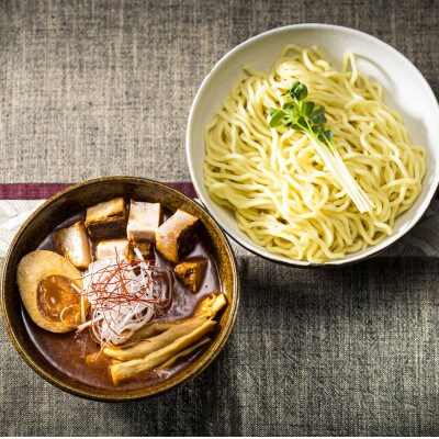 旨味と辛味が絶妙な「激カラ! つけ麺」420g(2食入り)×7個＜計14人前＞ 中太ストレート麺