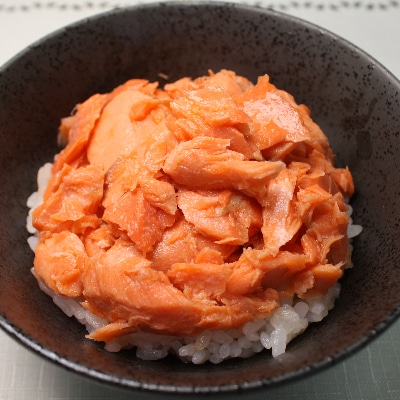 【北海道産】紅鮭フレーク(本チャン紅鮭のほぐし)200g×2瓶