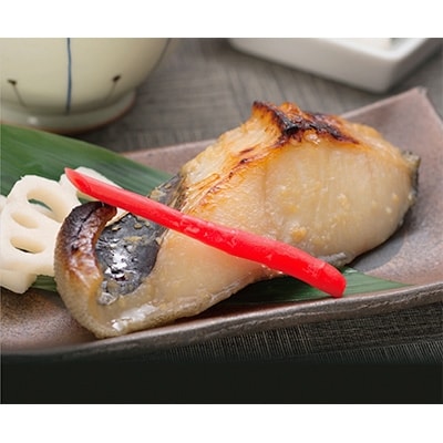 【2022年2月上旬発送】人気の組合せセットA 銀だら&塩辛800g&鮭とばソフト250g