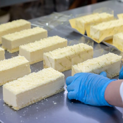 クランツ国誉店の濃厚チーズケーキ 200g×3本 冷凍 北海道
