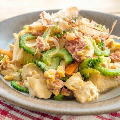 沖縄ホーメル レトルト詰め合わせセット(タコスミート8食&コンビーフハッシュ4個)