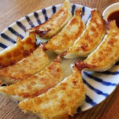 くるむの餃子づくしセット 餃子32個(8個入り×4パック)・手羽先餃子10本(5本入り×2パック)