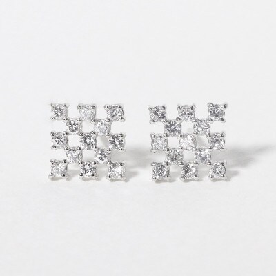 プラチナ　0.28ct　シンメトリー　ダイヤモンドピアス【BQ-69】