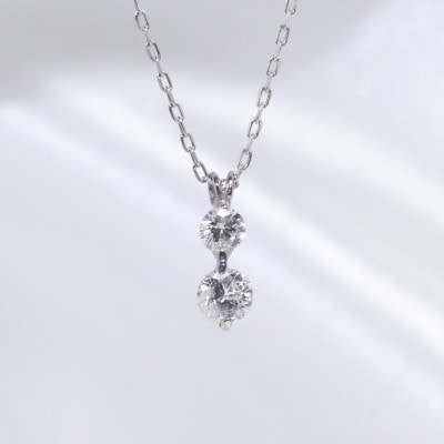 プラチナ 0.15ct 2石ダイヤモンドペンダント【BQ-183】