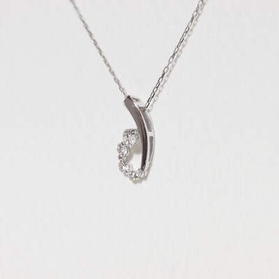 プラチナ 0.12ct グラデーションダイヤモンドペンダント【BQ-204】