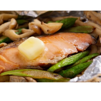 2大鮭の食べ比べ　新巻鮭・紅鮭　各5切れパック