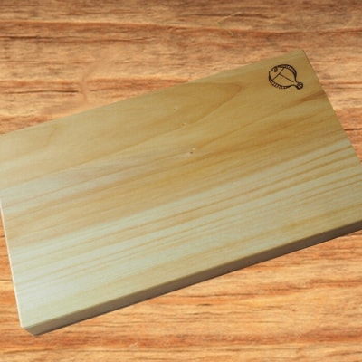 銀杏のまな板 耐水加工 (L32×W19×T2.2cm)
