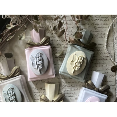 すずらんモチーフ香水瓶型アロマストーン　約60g